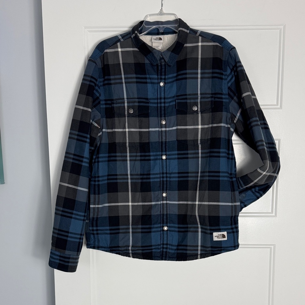 The North Face NWOT Men's Navy and Gray Plaid campshire Shirt jacket